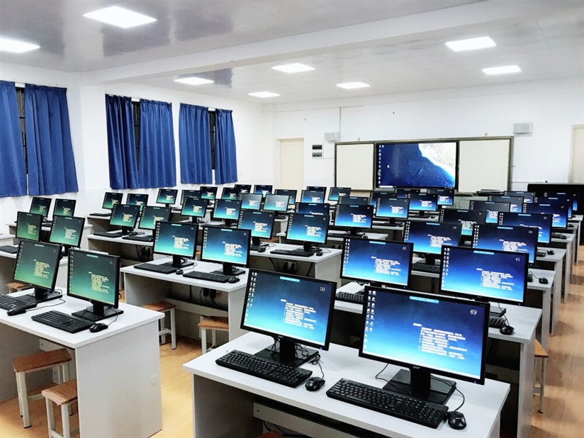 学生多媒体教室